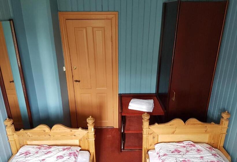 تختخواب و صبحانه Guesthouse Gamli Bær