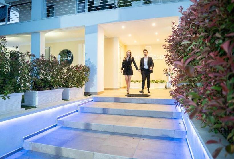 Bed and Breakfast Iconic Wellness Resort & Spa