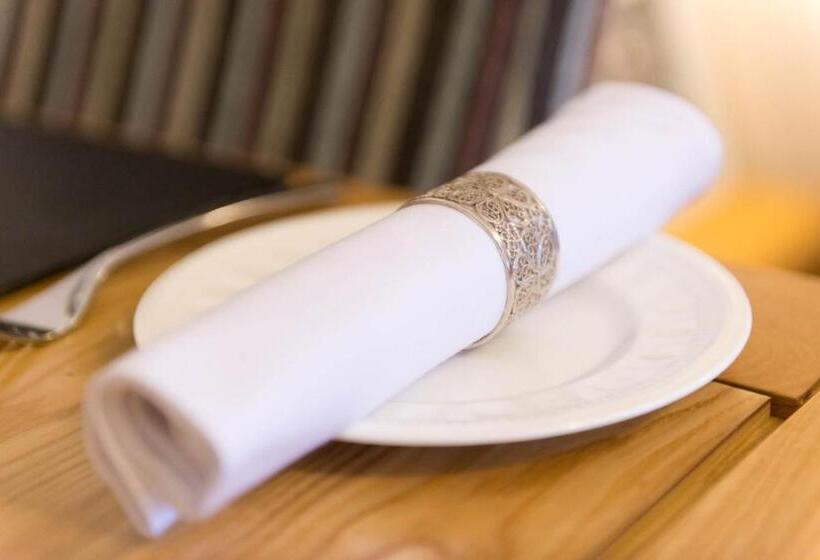 مبيت وإفطار The Old Town Hall