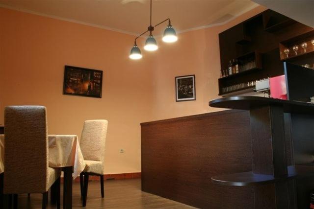 تختخواب و صبحانه Vila Prica