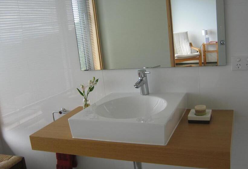 Big Sky Nelson Luxury Eco B&b