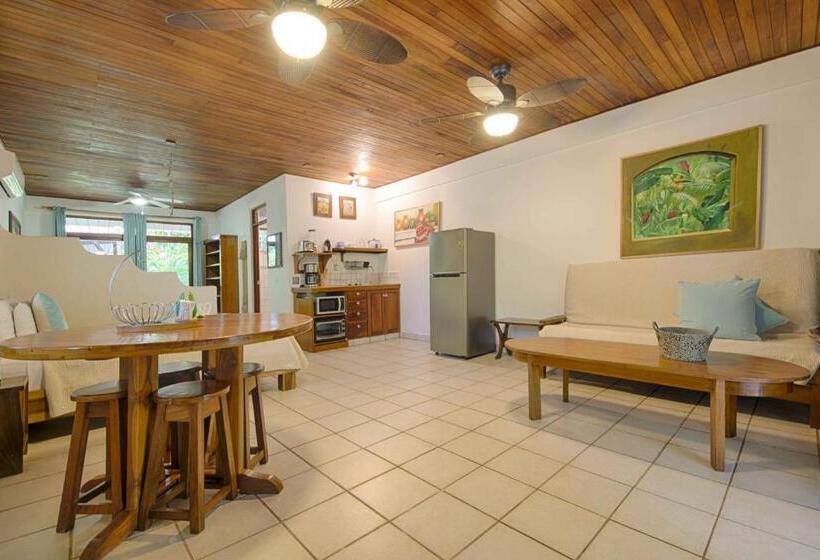 Casa Sueca Hotel   At The Beach