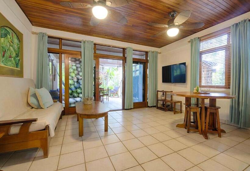 Casa Sueca Hotel   At The Beach