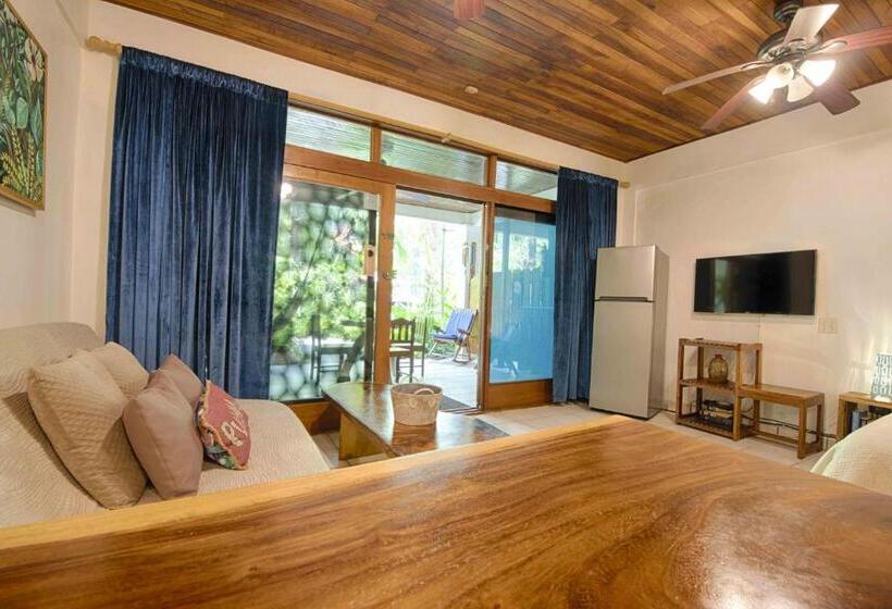 Casa Sueca Hotel   At The Beach