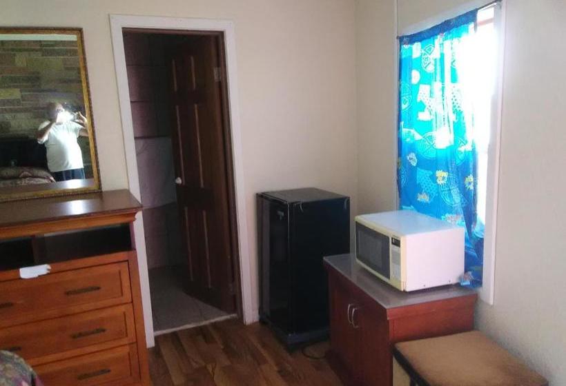 Flamingo Motel Marshalltown