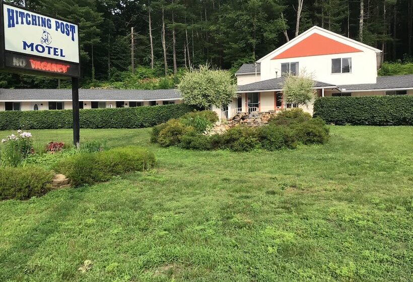 Hitching Post Country Motel