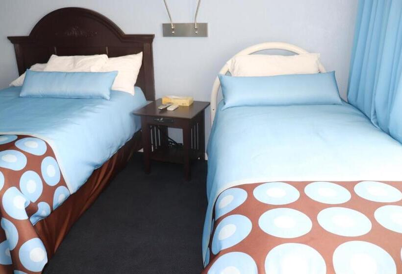 Hitching Post Country Motel