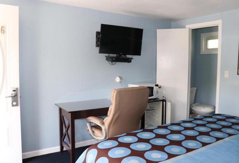 Hitching Post Country Motel