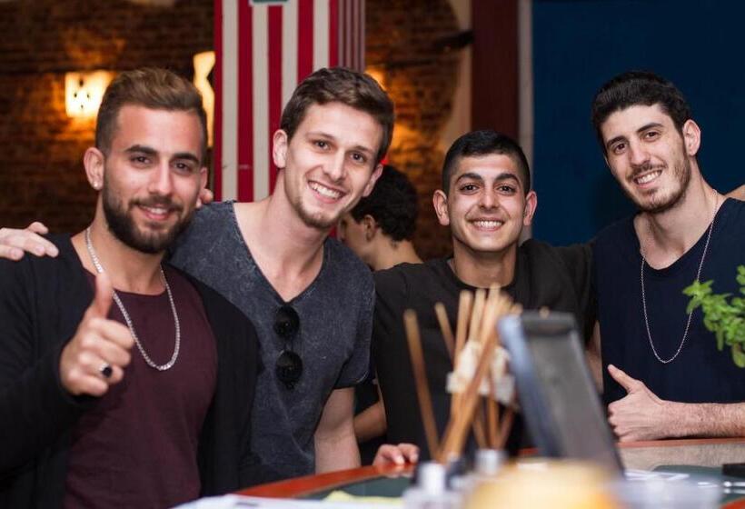 Hostel Casagrande Adults Only