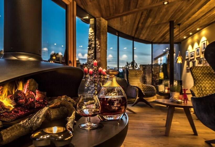 هتل Alpin Boutique Villa Gabriela   Adults Only