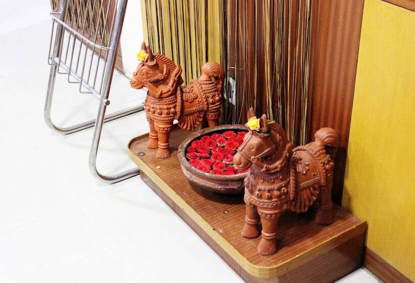 בית מלון כפרי Alps Residency