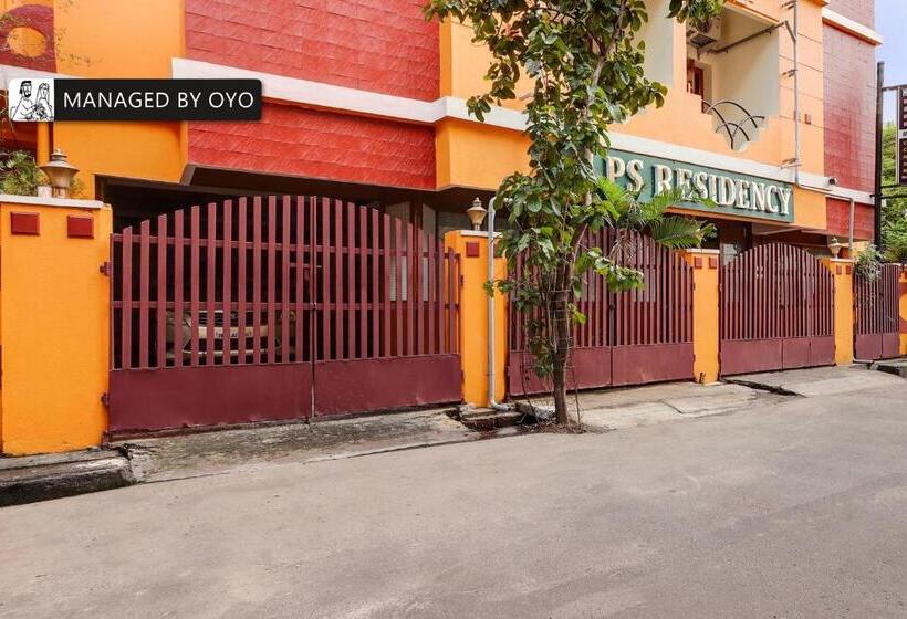 בית מלון כפרי Alps Residency