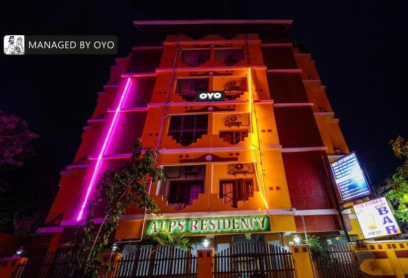 בית מלון כפרי Alps Residency