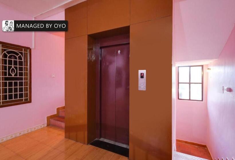 בית מלון כפרי Alps Residency