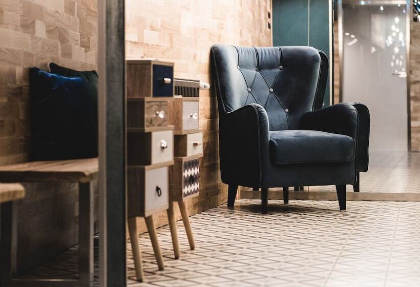 Boutique Hotel11 With Rooftop Spa