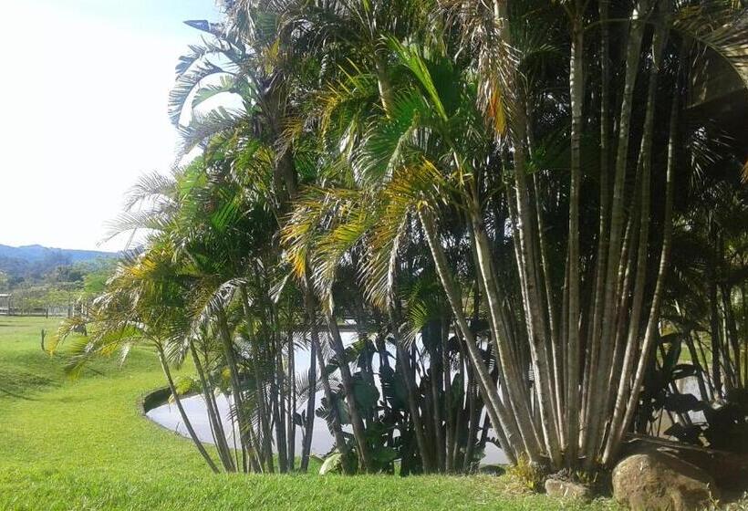 בית מלון כפרי Ecoland