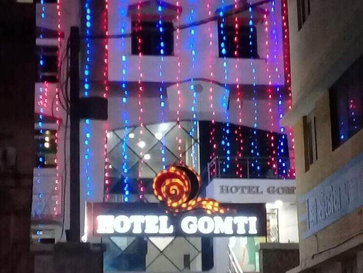 ホテル Gomti