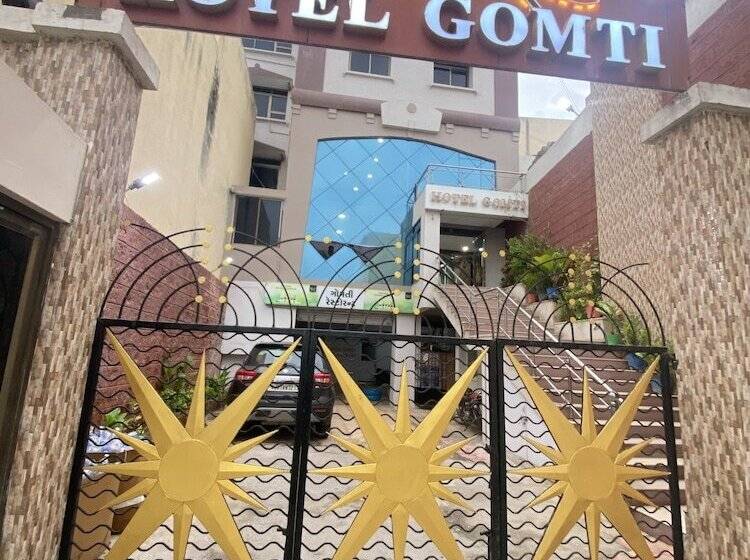ホテル Gomti