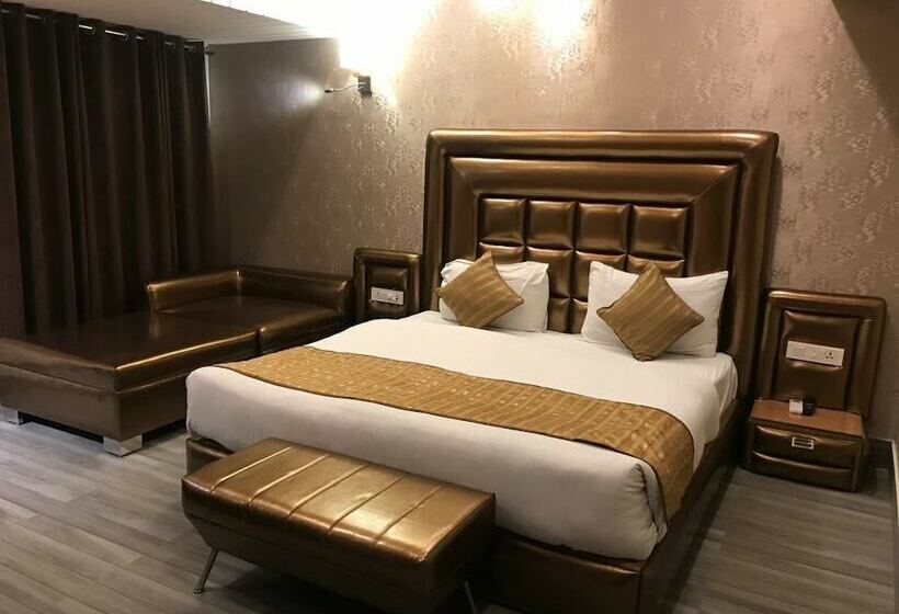 בית מלון כפרי Gopinath The Grand