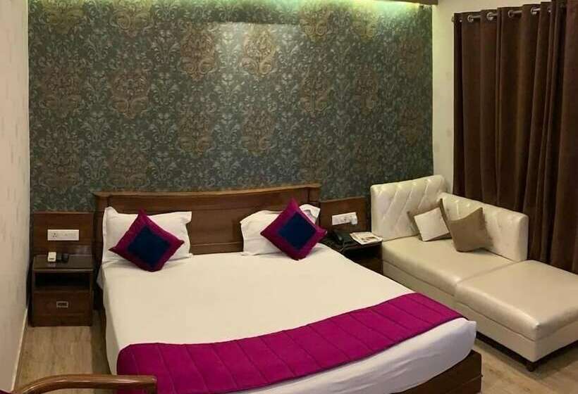 בית מלון כפרי Gopinath The Grand