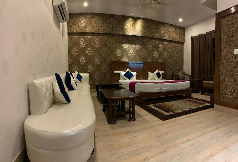 בית מלון כפרי Gopinath The Grand