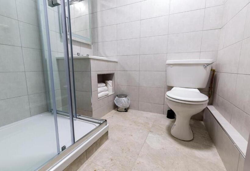 בית מלון כפרי Ivy Tower