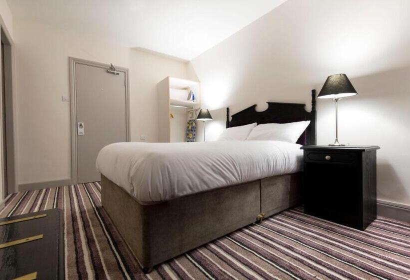 בית מלון כפרי Ivy Tower