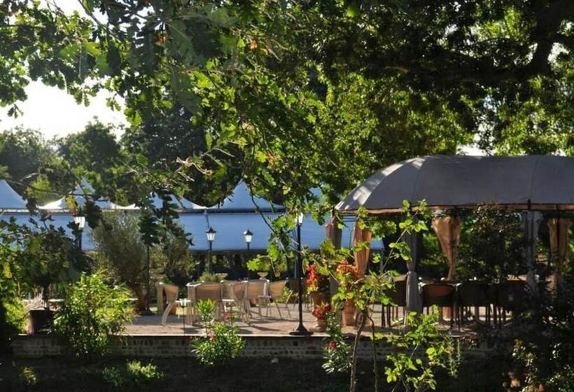 Отель Le Moulin De Rudelle