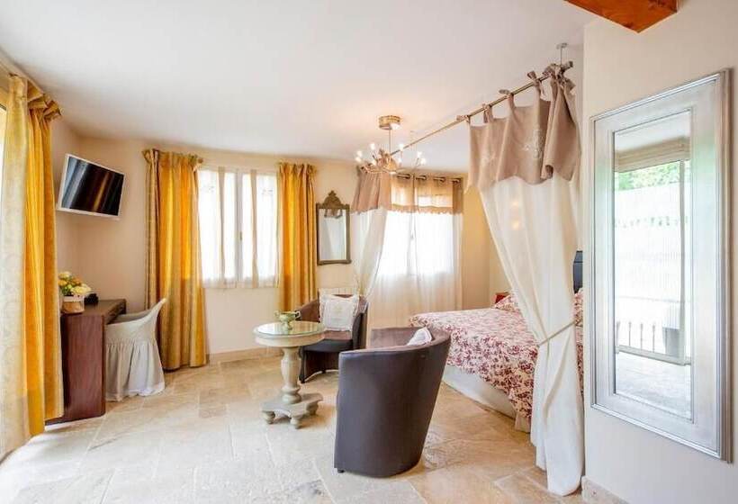 Отель Le Moulin De Rudelle