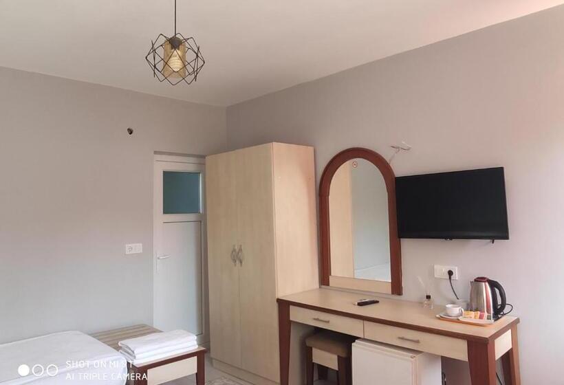 בית מלון כפרי Nostalgia World