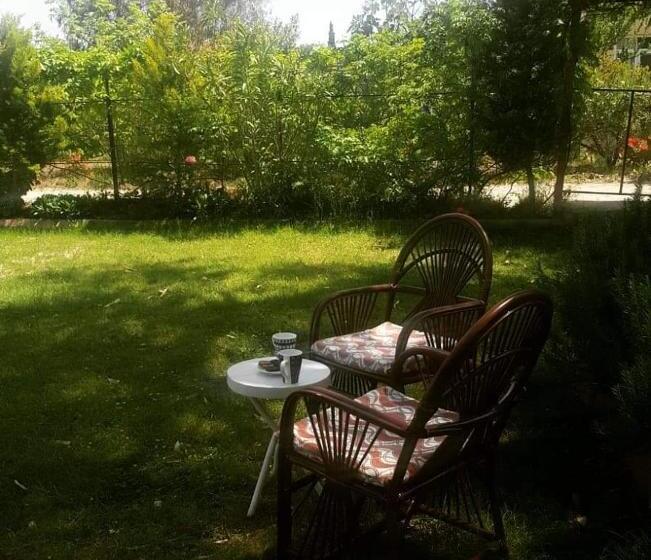 בית מלון כפרי Nostalgia World