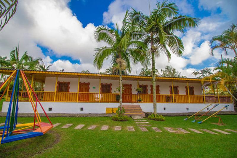 هتل Karlaká Calarcá Quindio   Eje Cafetero