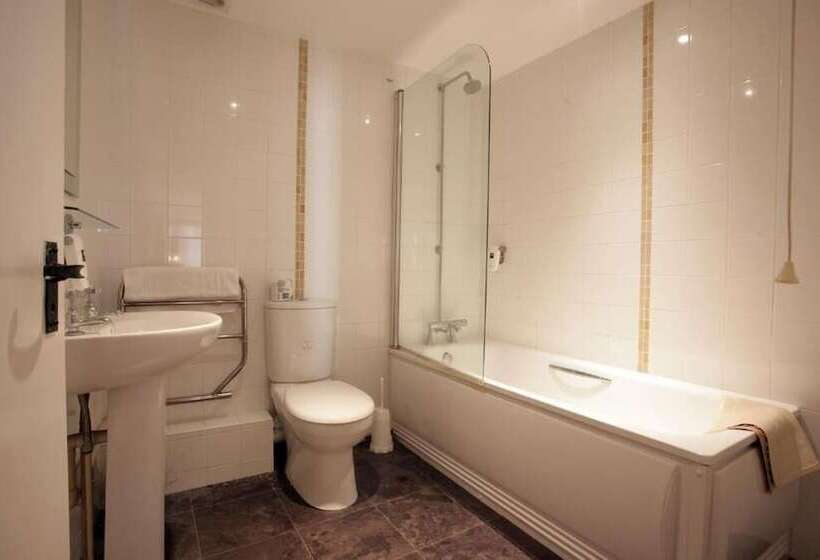 Отель Original White Hart, Ringwood By Marston's Inns