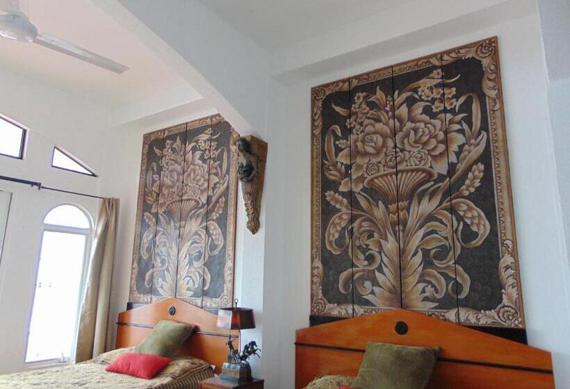 Отель Poco Cielo