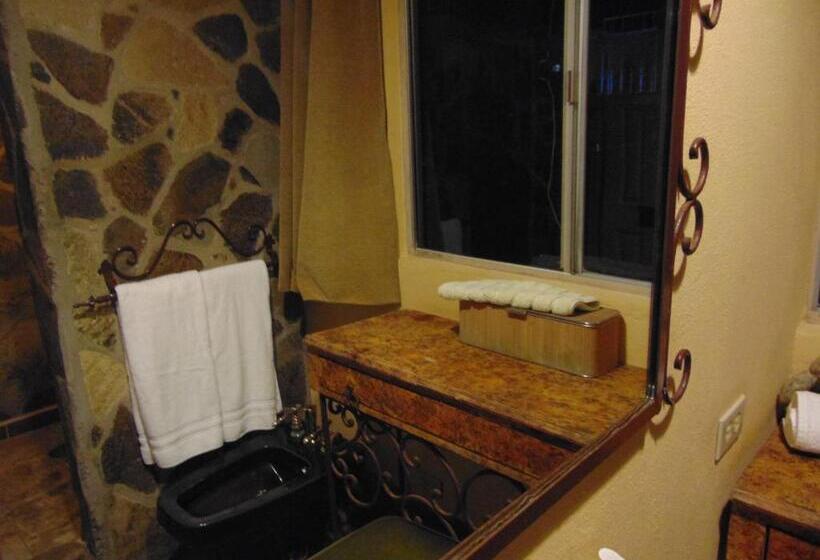 Отель Poco Cielo