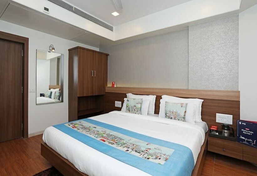 فندق Renovos  Riviera