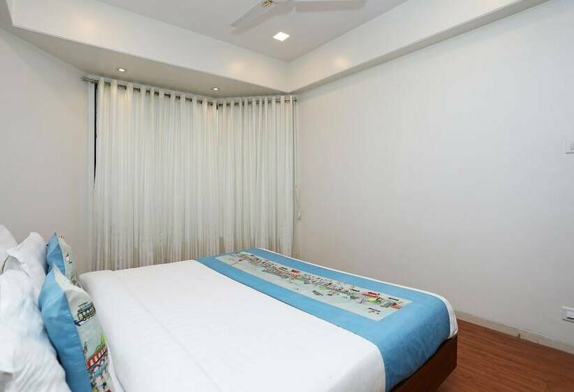 فندق Renovos  Riviera