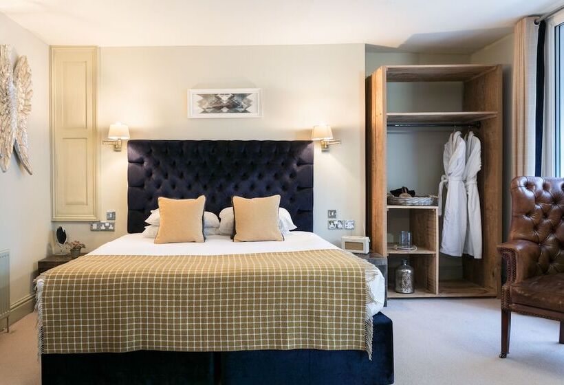 Отель The Angel & Blue Pig