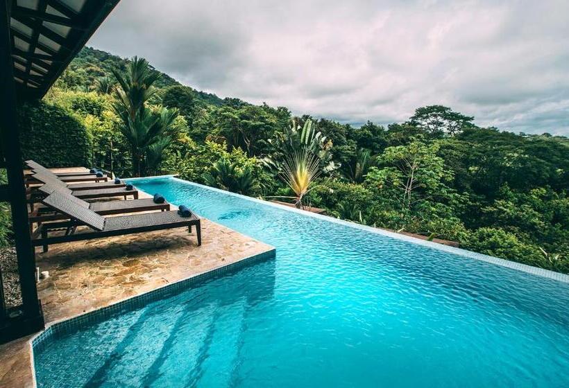 فندق Tiki Villas Rainforest Lodge   Adults Only