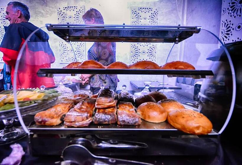 هتل Vents Des Iles