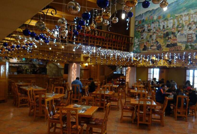 فندق Villa De Cortez