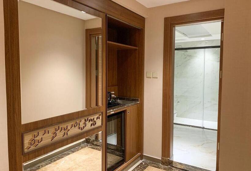 Midan Hotel & Suites Al Aziziya