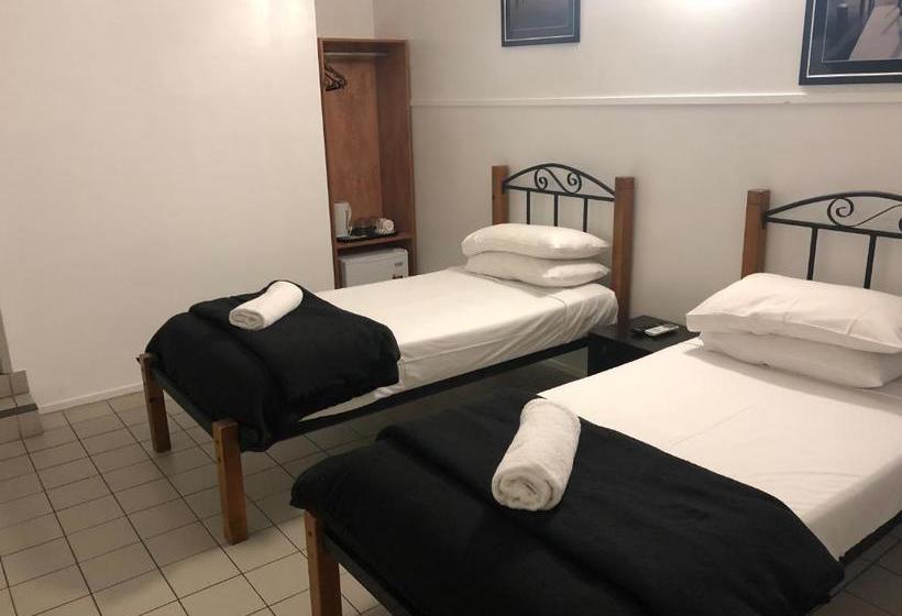 モーテル Airlie Waterfront Accommodation