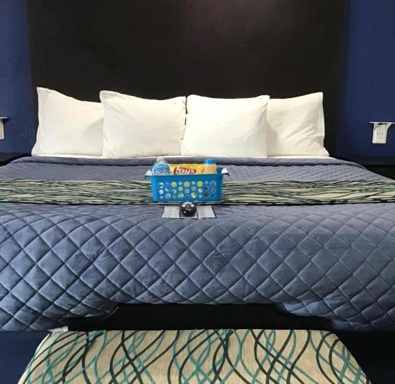 فندق على الطريق Budget Inn & Suites