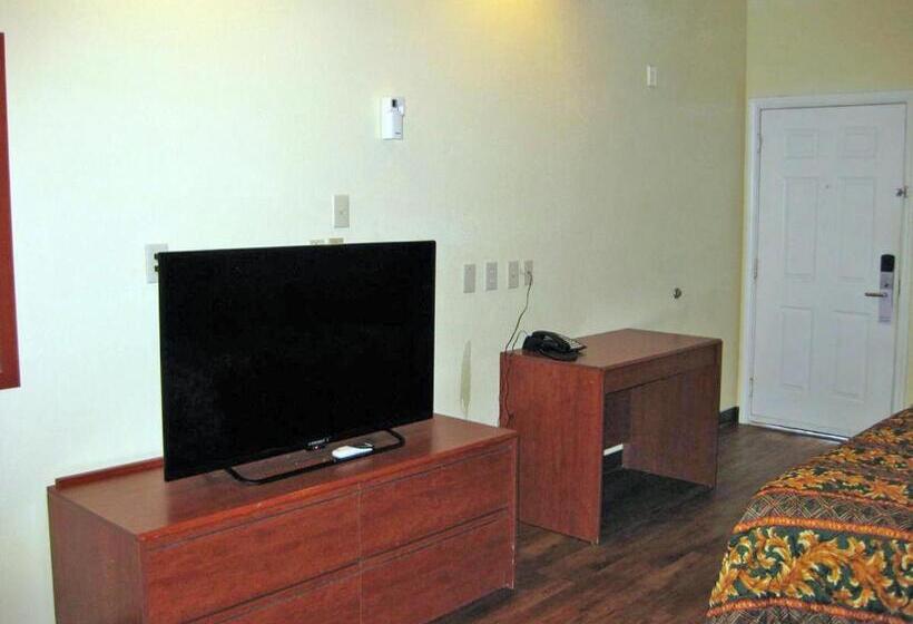 Мотель Relax Inn & Suites