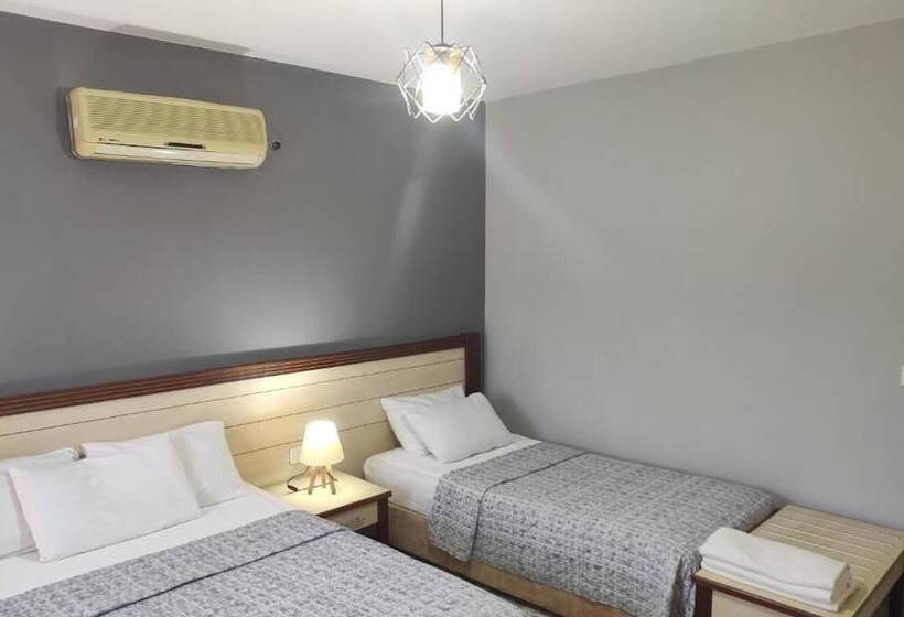 בית מלון כפרי Nostalgia World