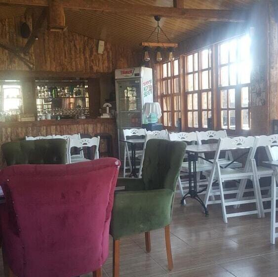 בית מלון כפרי Nostalgia World