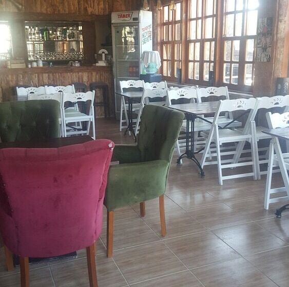 בית מלון כפרי Nostalgia World