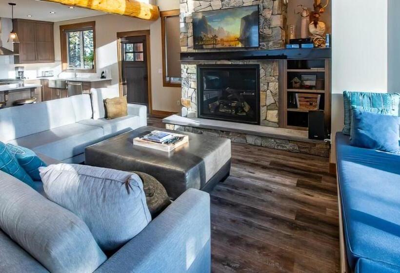 리조트 Snow Creek Cabins By Fernie Lodging Co