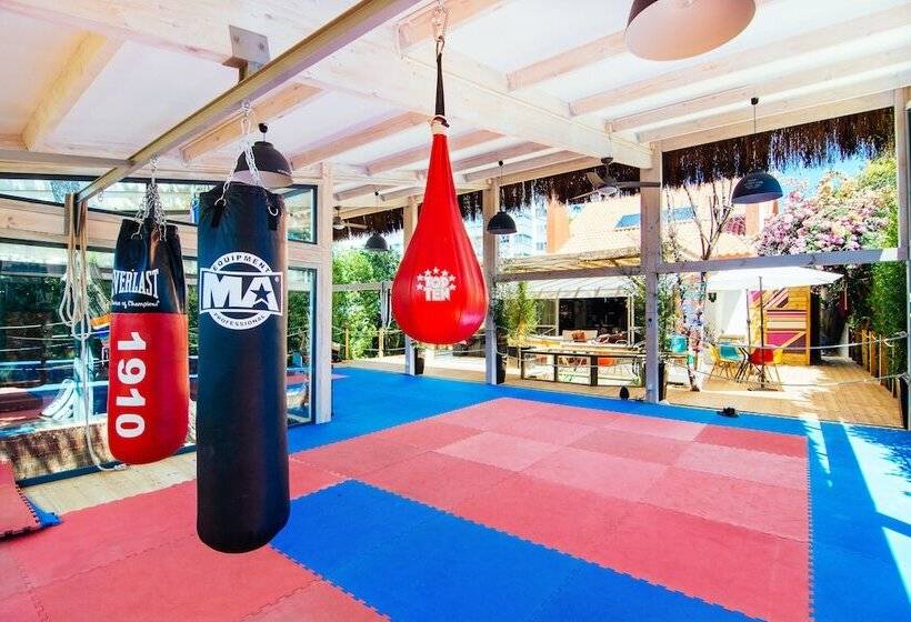 فندق صغير Lucky S Guest House